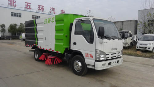 華通牌HCQ5072TSLQL5型掃路車