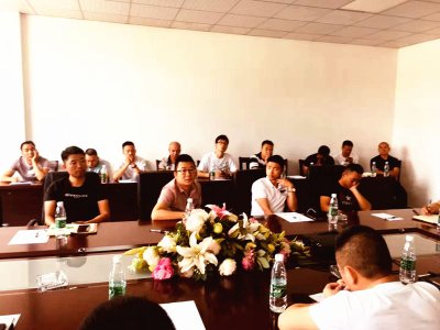 湖北YB体育APP官网手机登录專用汽車有限公司19年半年度會議勝利召開
