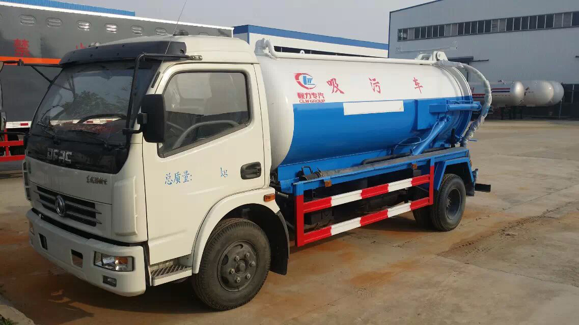 東風大多利卡7方吸汙車